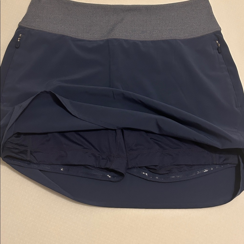 Zero Restriction Blue and Gray Skort - Picture 5 of 6